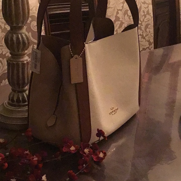 Coach Hand bag - Picture 5 of 8